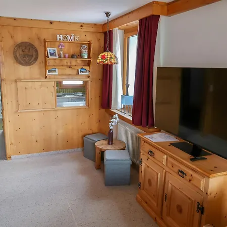 Guardaval 301 By Interhome